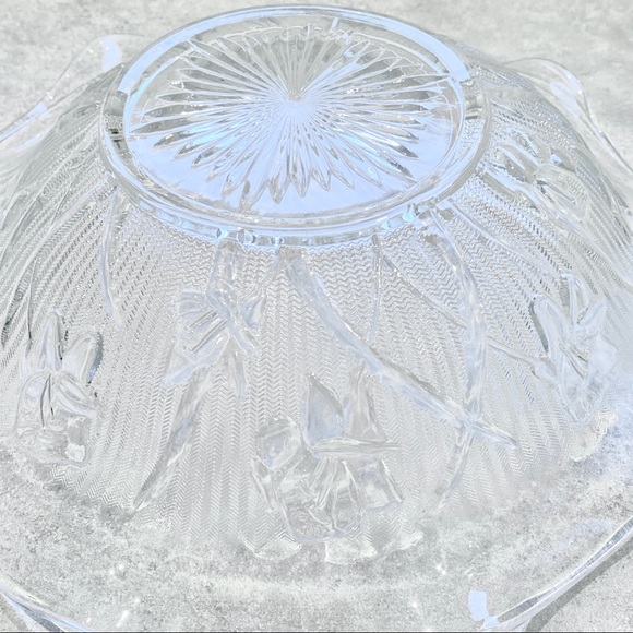 Vintage Depression Glass Jeannette Glass Iris Herringbone Ruffled Bowl - Picture 5 of 8